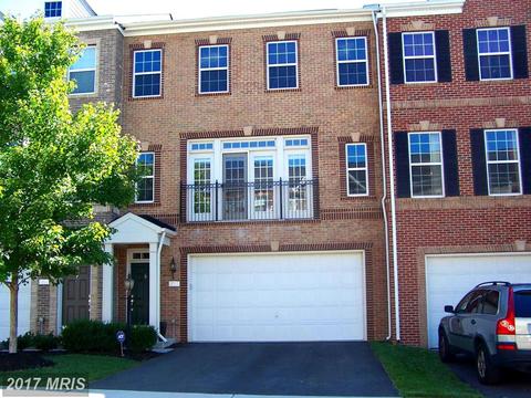 516 Doyle Ter NE