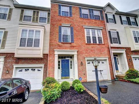 516 Doyle Ter NE