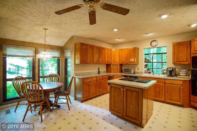 For Sale: 7239 Periwinkle Ct Warrenton, VA 20187