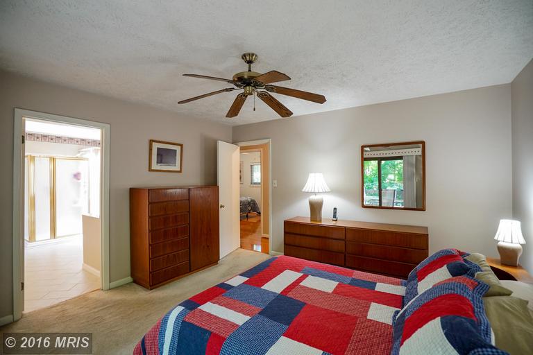 For Sale: 7239 Periwinkle Ct Warrenton, VA 20187