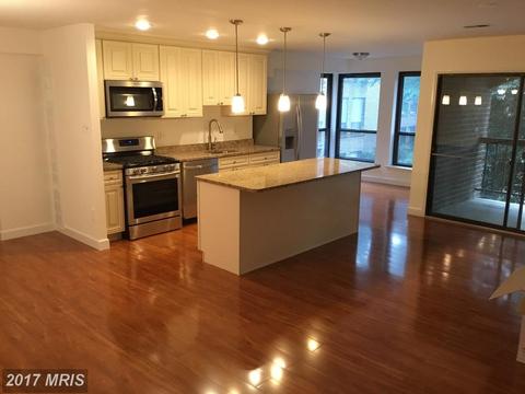 2237 Castle Rock Sq #21C