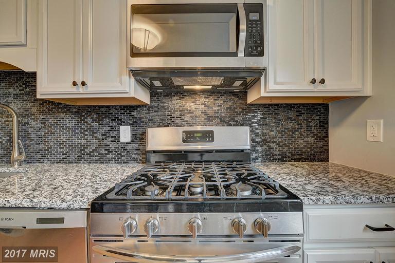 5587 Hecate Ct