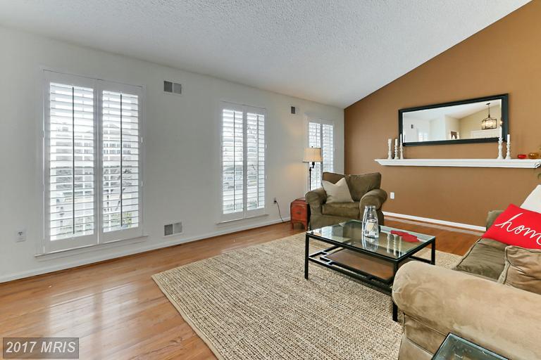 5959 Burnside Landing Dr