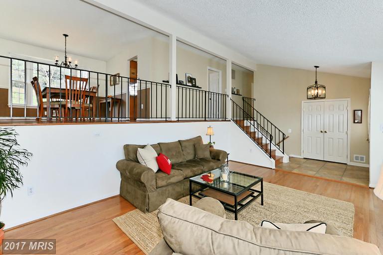 5959 Burnside Landing Dr
