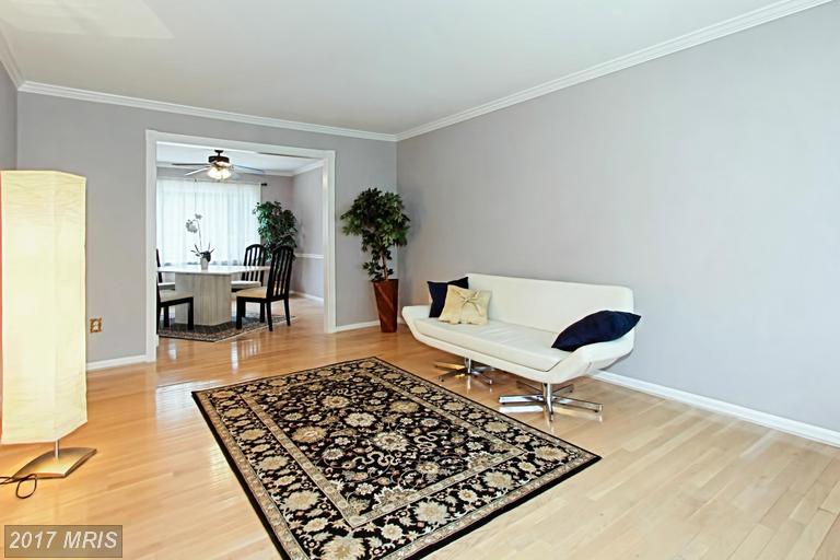 8927 Burke Lake Rd
