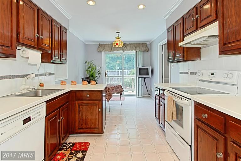 8927 Burke Lake Rd