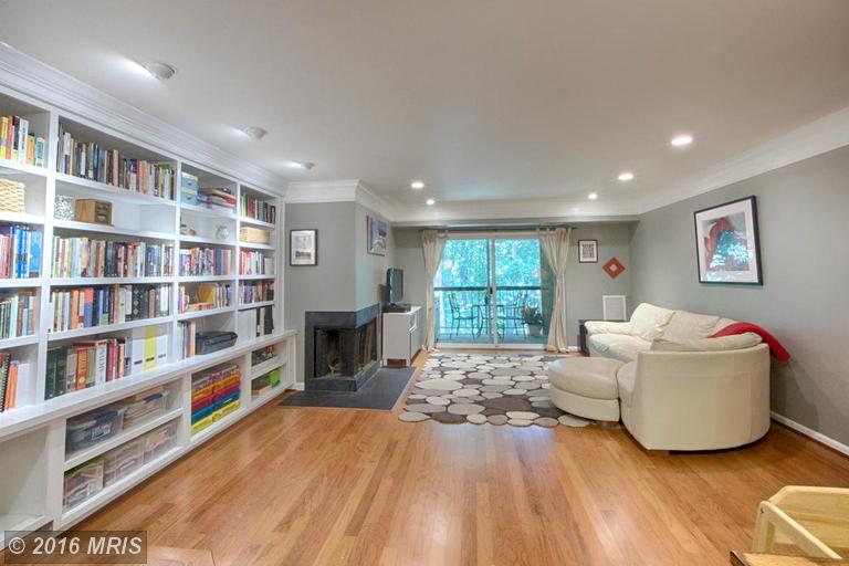 5800 Cove Landing Rd #303