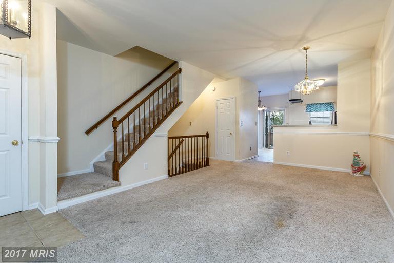 2 Briarwood Dr