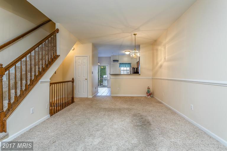 2 Briarwood Dr