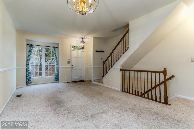 2 Briarwood Dr