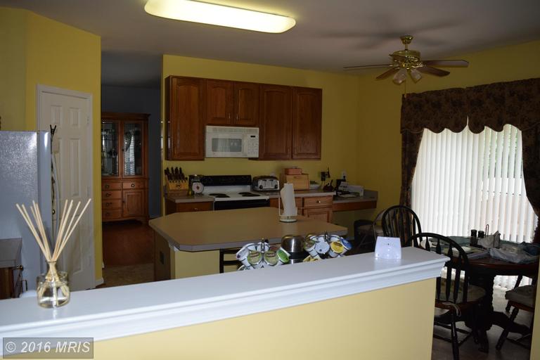 For Sale: 4867 Crestleigh Ct Dumfries, VA 22025