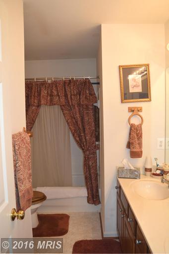 For Sale: 4867 Crestleigh Ct Dumfries, VA 22025