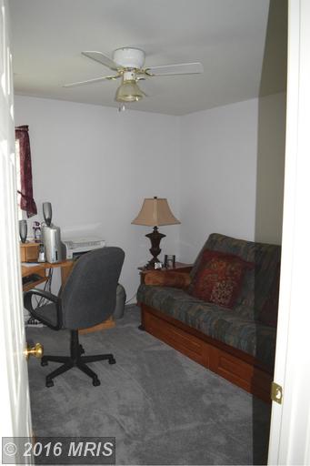 For Sale: 4867 Crestleigh Ct Dumfries, VA 22025