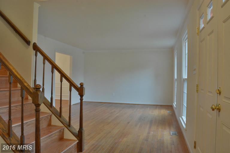8046 Merry Oaks Ct