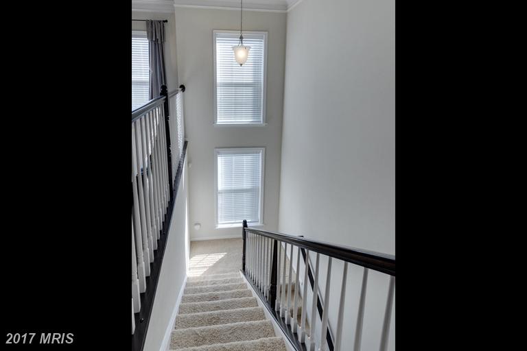 2903 Bleeker St #104