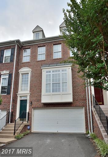 8887 Olive Mae Cir