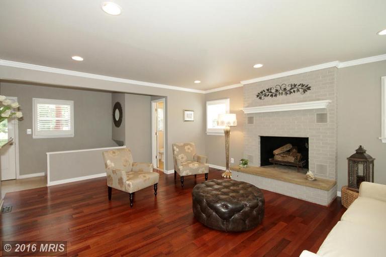 8716 Leroy Pl