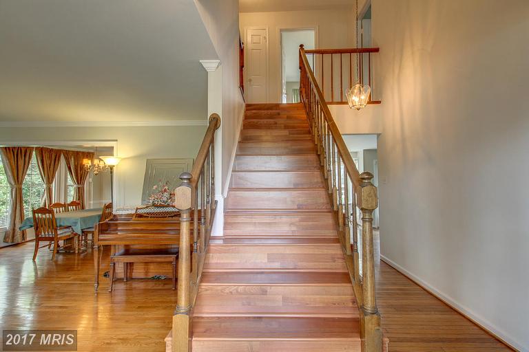 13305 Pearsall Ln