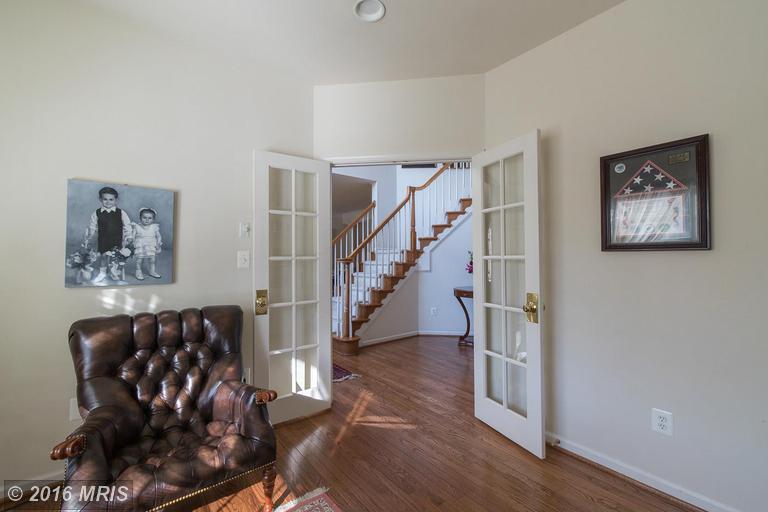 For Sale: 3811 Hunt Manor Dr Fairfax, VA 22033