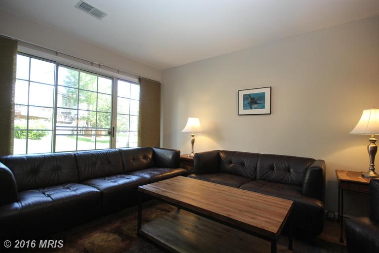 For Sale: 12106 Greenway Ct #243 Fairfax, VA 22033