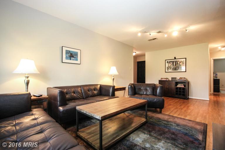 For Sale: 12106 Greenway Ct #243 Fairfax, VA 22033