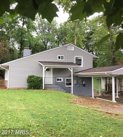 7032 Woodley Ln