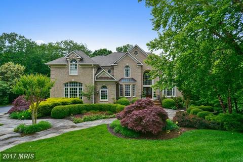 10896 Woodleaf Ln