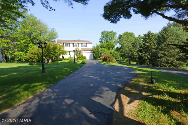 For Sale: 10605 Runaway Ln Great Falls, VA 22066