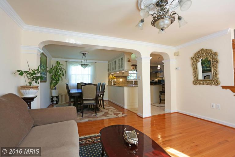 For Sale: 10605 Runaway Ln Great Falls, VA 22066