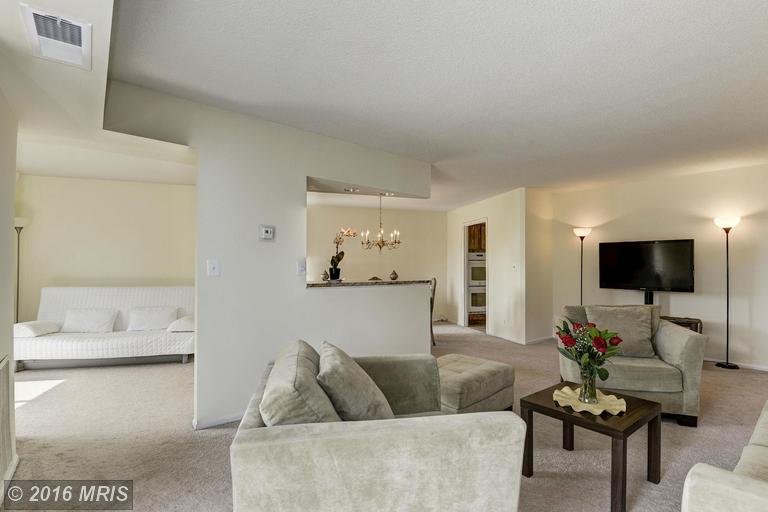 8360 Greensboro Dr #414