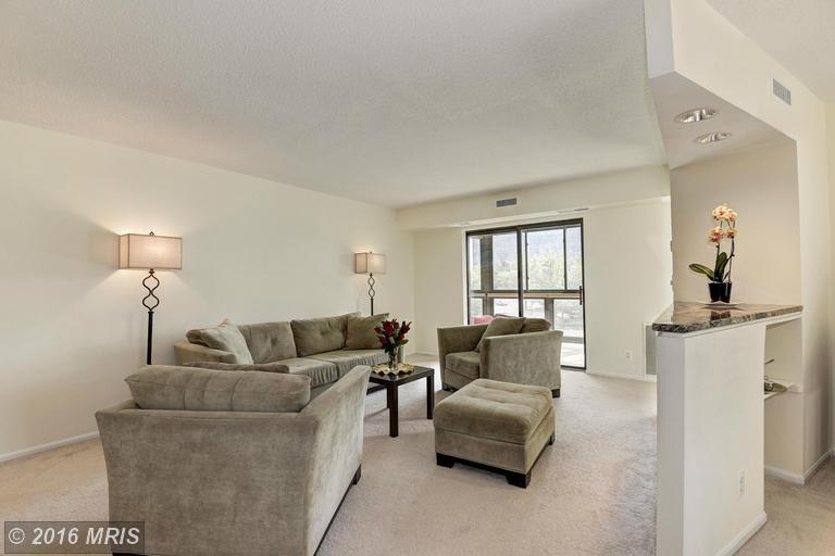 8360 Greensboro Dr #414