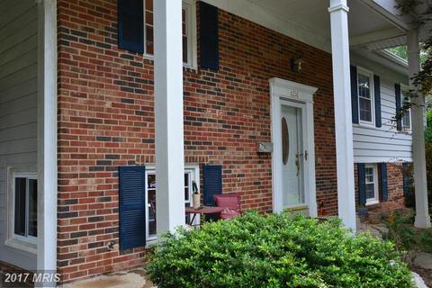6109 Clearbrook Dr