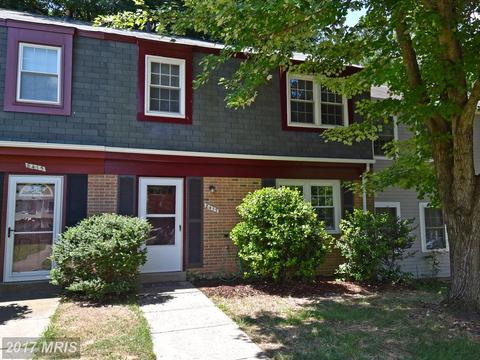 8496 Laurel Oak Dr
