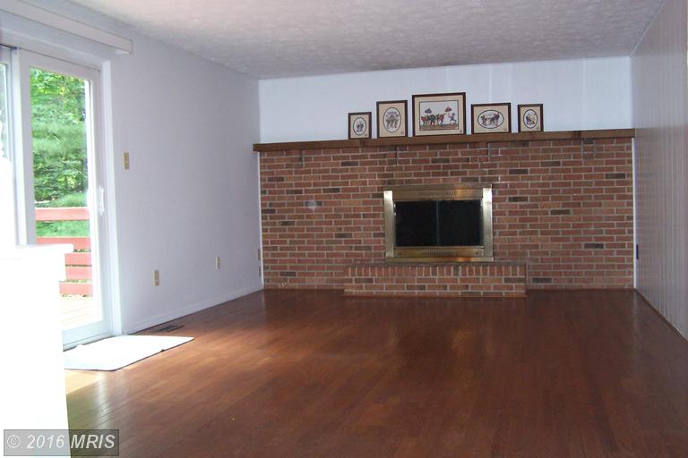 For Sale: 8407 Chillum Ct Springfield, VA 22153
