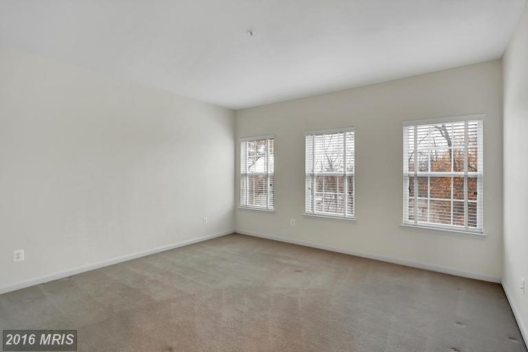2665 Manhattan Pl #313