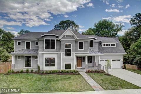 405 Nelson Dr NE