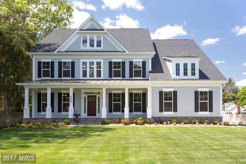 405 Nelson Dr NE
