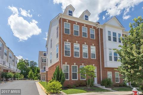 9523 Bastille St #1-401