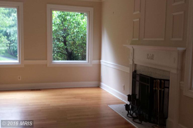 For Sale: 10220 Wendover Dr Vienna, VA 22181
