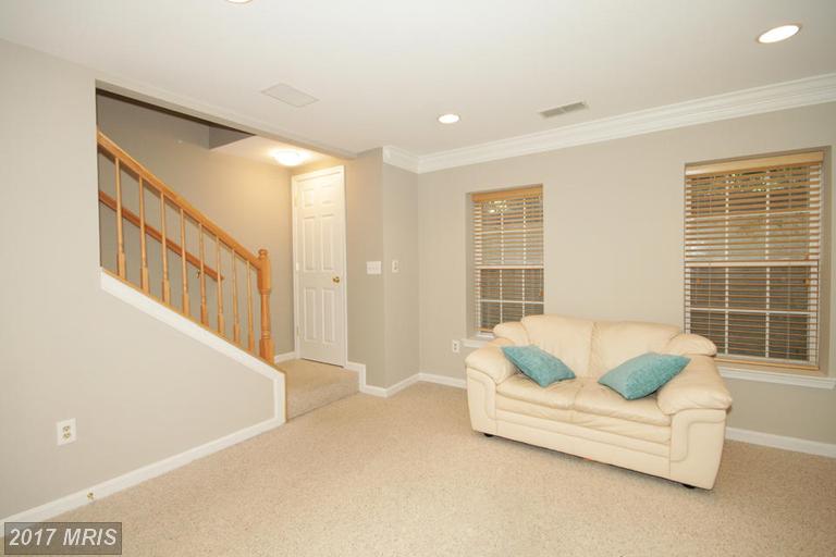 1524 Lincoln Way #111