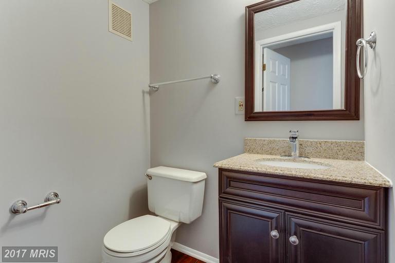 1809 Fawncrest Ct