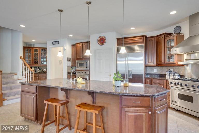 915 Ninovan Rd SE