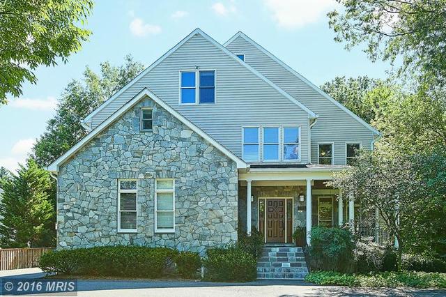 2113 Woodford Rd