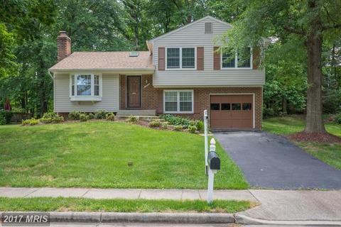 12202 Oakwood Dr