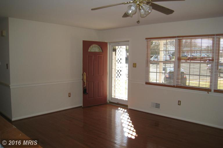 For Sale: 12588 Valleywood Dr Woodbridge, VA 22192