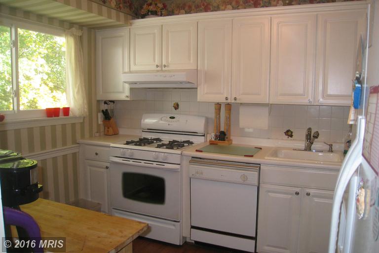 For Sale: 12588 Valleywood Dr Woodbridge, VA 22192