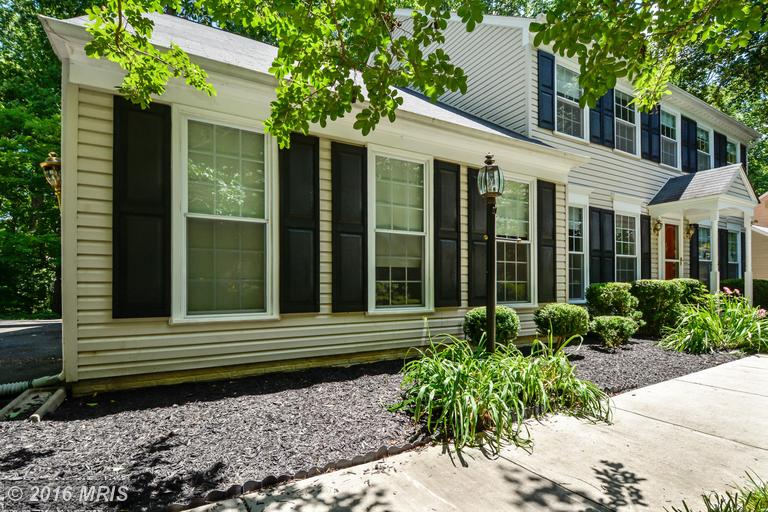 For Sale: 3244 Chancellor Dr Woodbridge, VA 22192