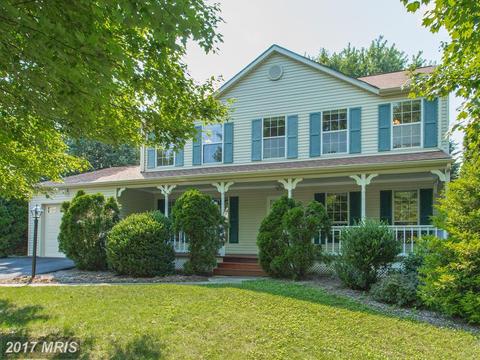 5693 Roundtree Dr