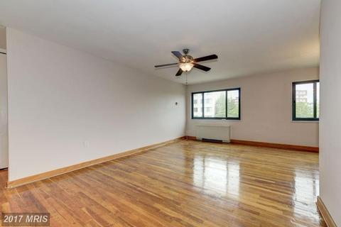1300 Army Navy Dr #229