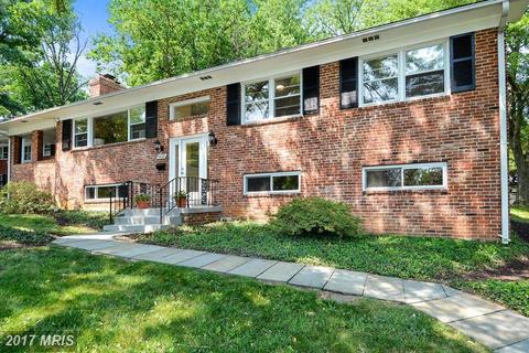 1418 Queen St S